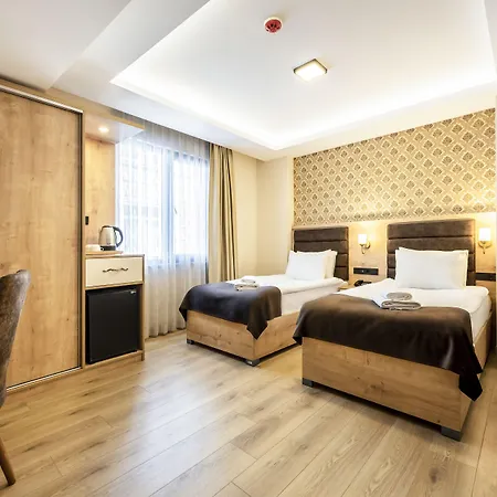 Emin Palace Hotel 3*