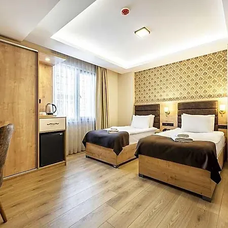 Emin Palace Hotel 3*