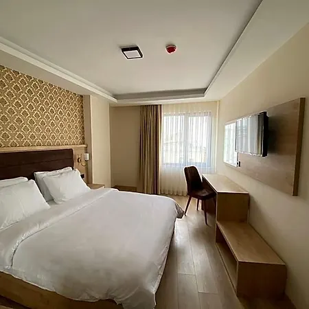 Emin Palace 3*