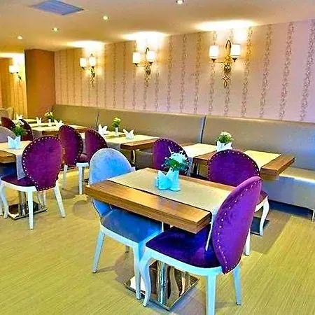 Emin Palace Hotel 3*
