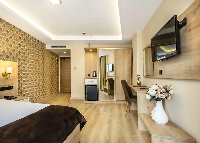 Hotel Emin Palace 3*