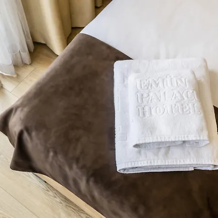 Emin Palace Ξενοδοχείο 3*