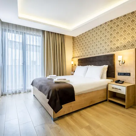 Emin Palace 酒店 3*